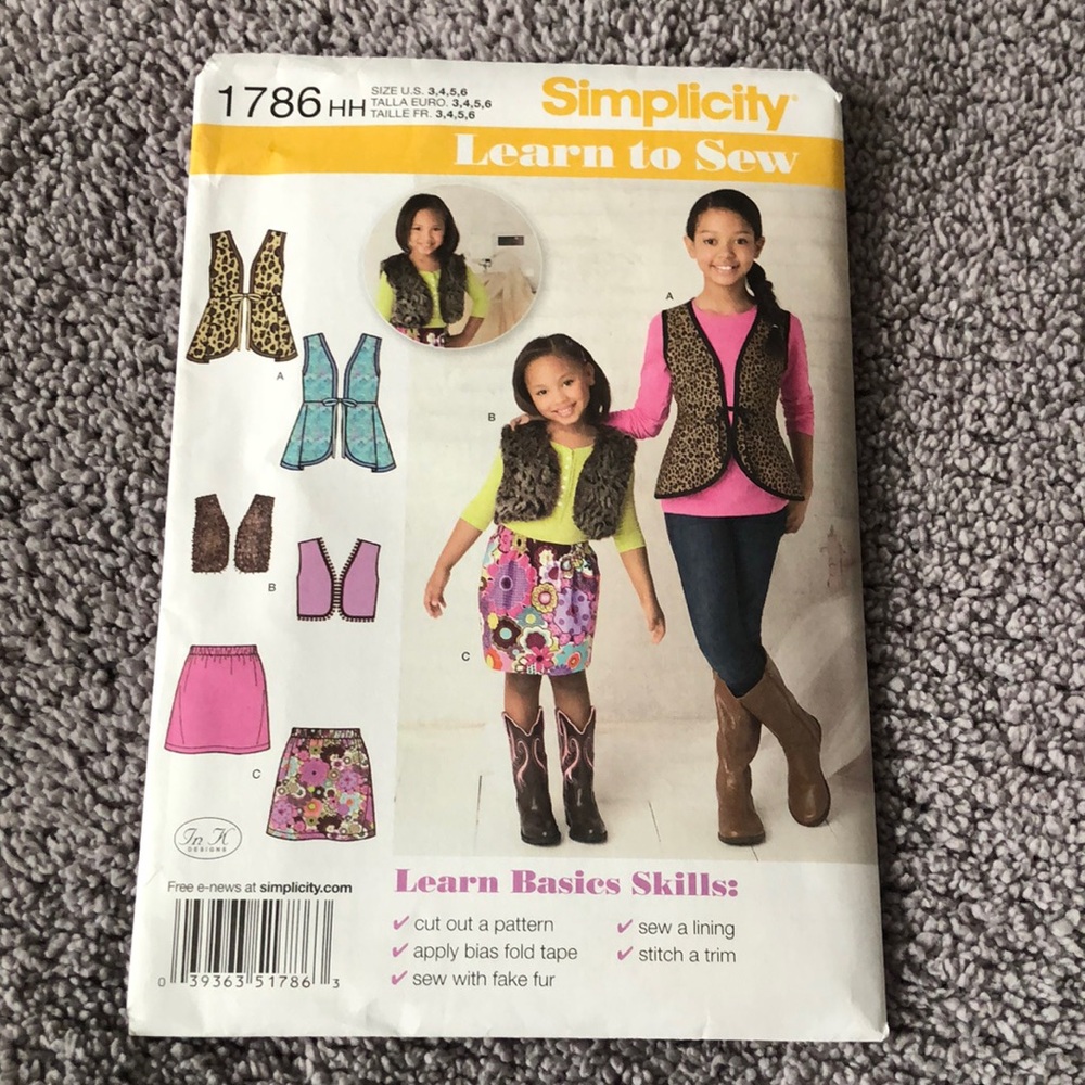 Simplicity Learn to Sew Sewing Pattern (1786HH)